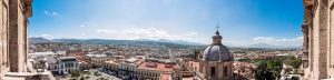 Vista panorámica de la ciudad de Morelia desde una de las torres de la catedral.